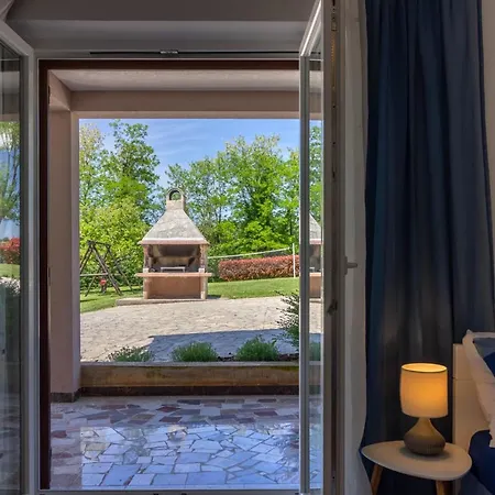 Vila Beautiful Morena With Private Swimming Pool Near Porec Basici