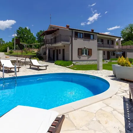 Beautiful Morena With Private Swimming Pool Near Porec * Basici