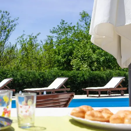 Beautiful Morena With Private Swimming Pool Near Porec