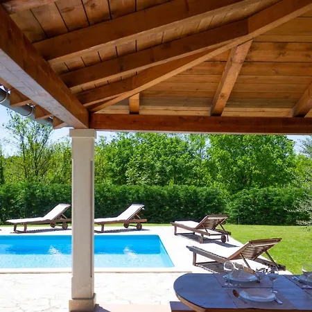 Beautiful Morena With Private Swimming Pool Near Porec Villa Basici